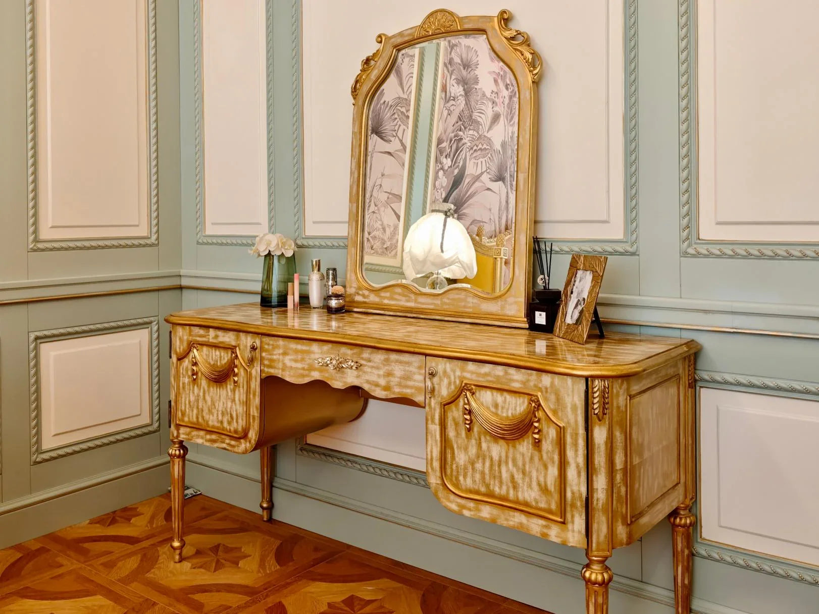 French Dresser: Custom Luxury Bedroom Furniture by Ritong Furnishing - RITONG HOME Furnishing
