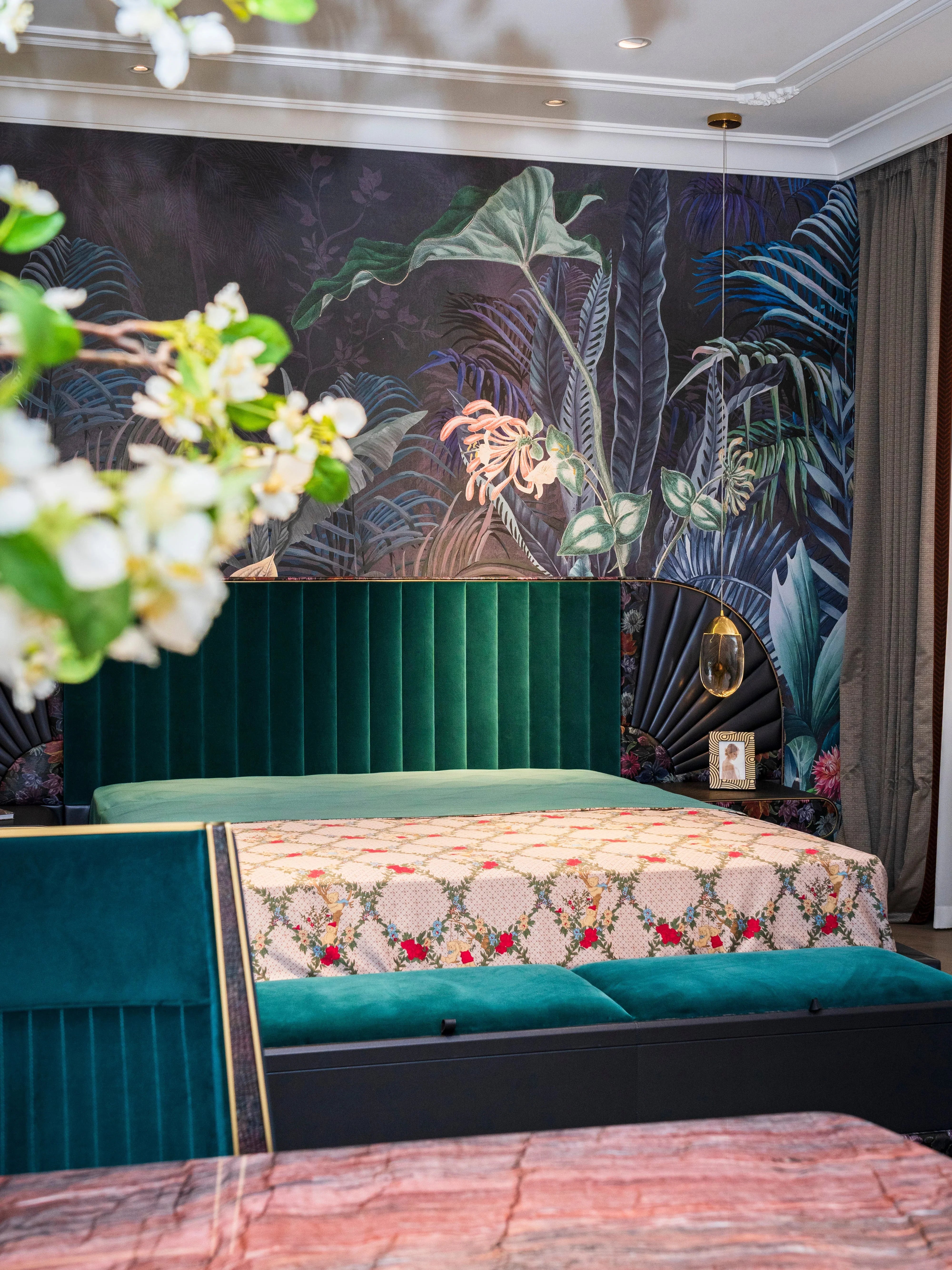 Ritong Furnishing Art Deco Bed - Ideal for Art Deco Furniture Style Bedroom - RITONG HOME Furnishing